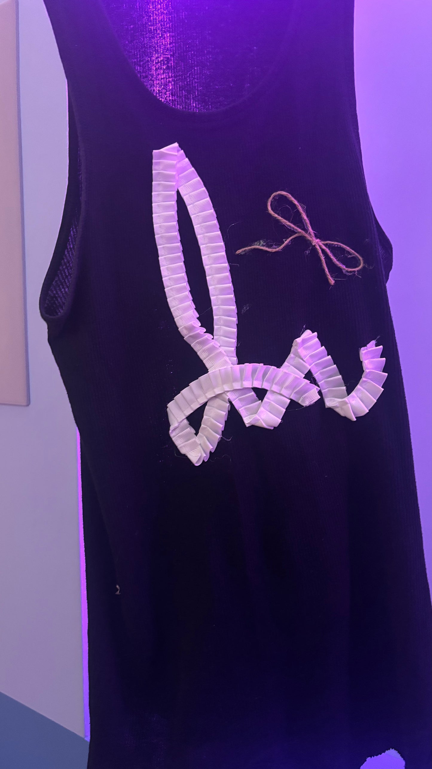 Lux1 malibu wife beater (Black)