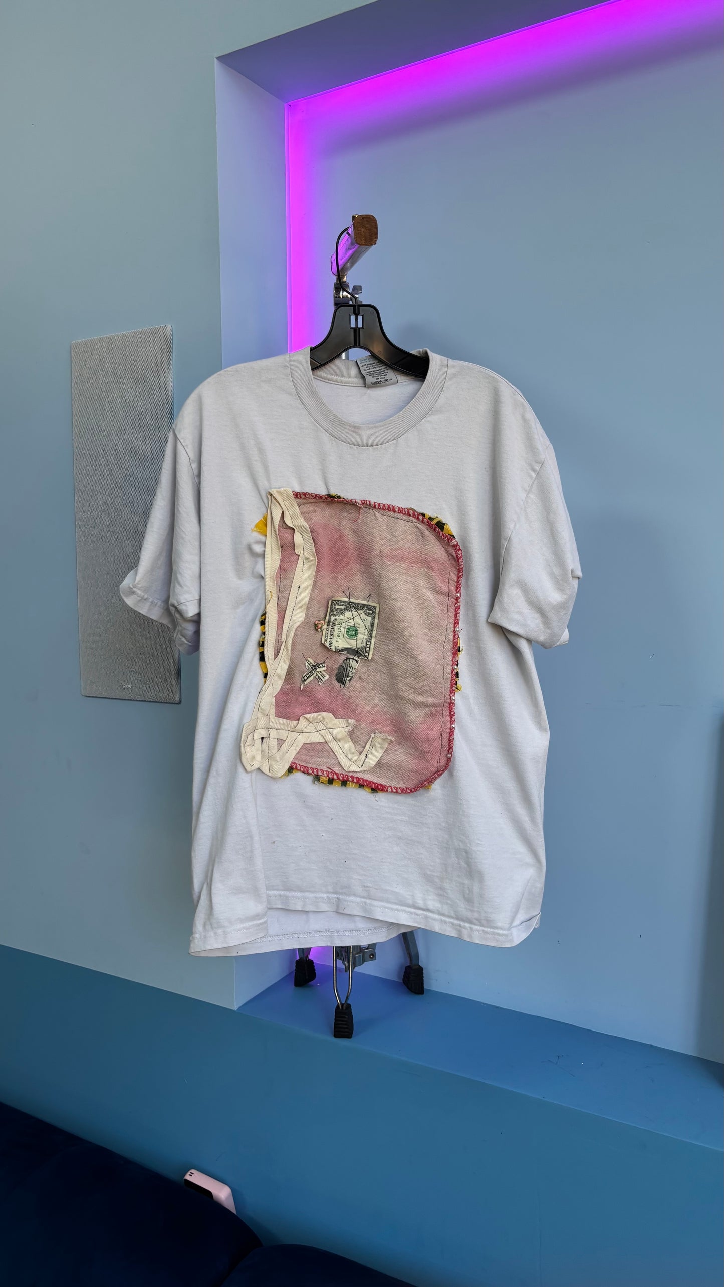 Lux1 malibu Cops and robbers t shirt π¨π»β𦲠(white)